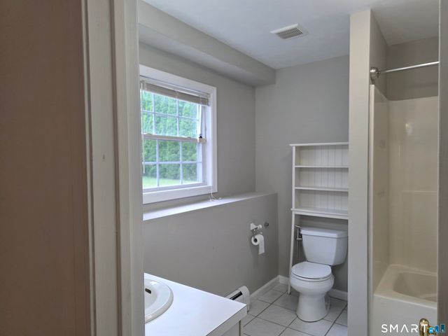 5 Oaktree Court, Bethel, CT 06801