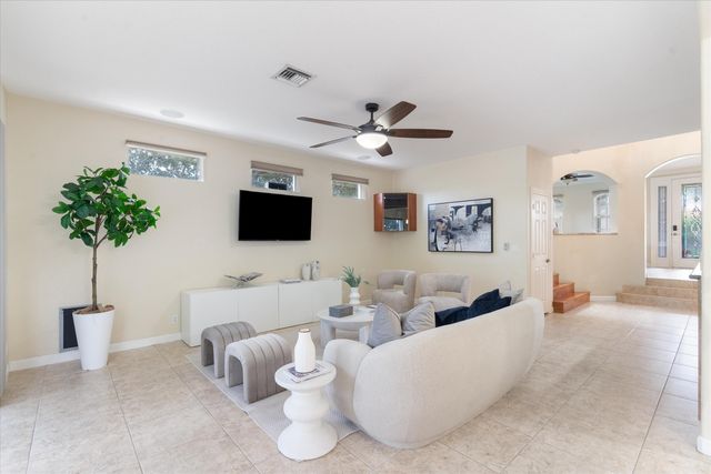8501 PORTOBELLO Lane, Palm Beach Gardens, FL 33418