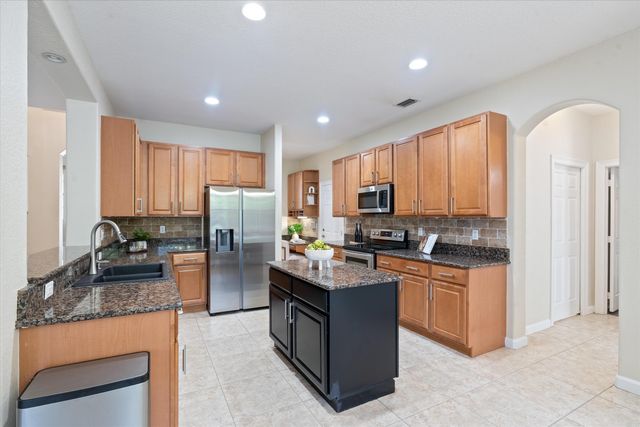 8501 PORTOBELLO Lane, Palm Beach Gardens, FL 33418