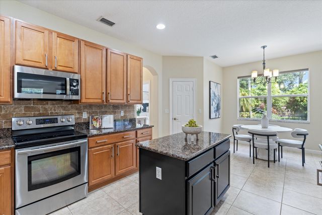 8501 PORTOBELLO Lane, Palm Beach Gardens, FL 33418