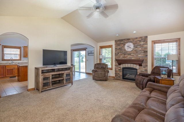1124 BOBBY COURT, Appleton, WI 54915