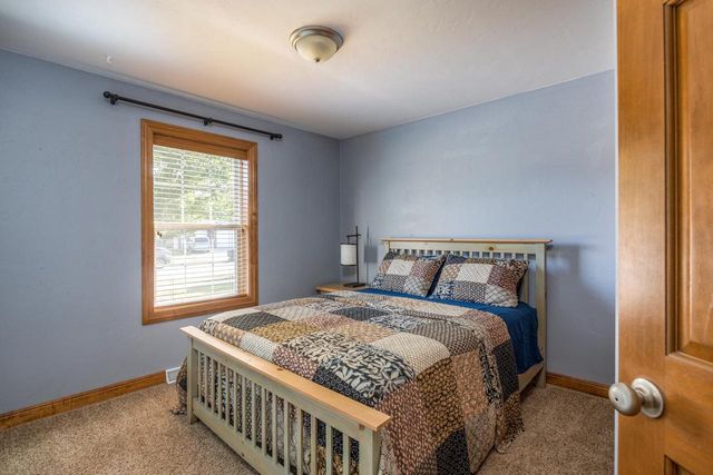 1124 BOBBY COURT, Appleton, WI 54915