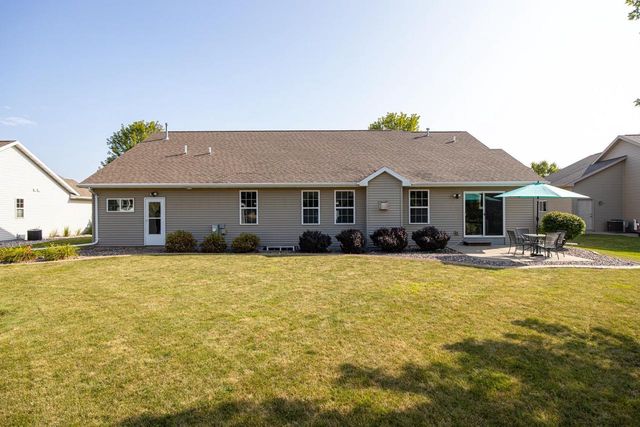 1124 BOBBY COURT, Appleton, WI 54915