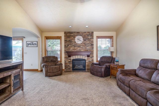 1124 BOBBY COURT, Appleton, WI 54915