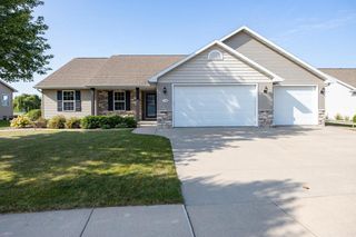 1124 BOBBY COURT, Appleton, WI 54915