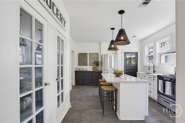 707 E 49th Street, Savannah, GA 31405