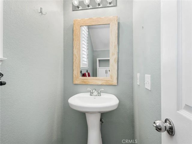 36692 Covington Circle, Murrieta, CA 92563