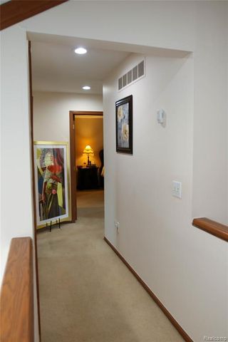 37860 N Laurel Park Drive, Livonia, MI 48152