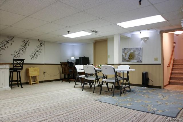 37860 N Laurel Park Drive, Livonia, MI 48152