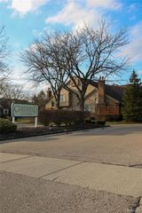 37860 N Laurel Park Drive, Livonia, MI 48152