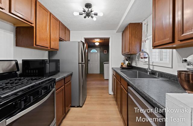529 Porter Road, Norton Shores, MI 49441