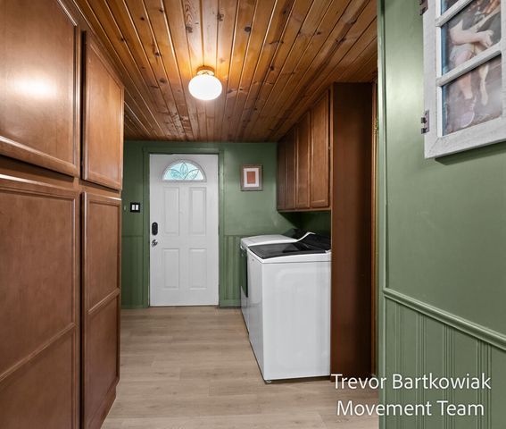 529 Porter Road, Norton Shores, MI 49441