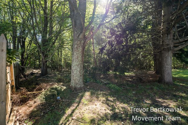 529 Porter Road, Norton Shores, MI 49441