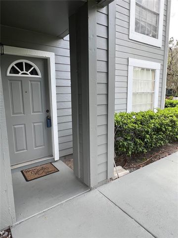 11940 SKYLAKE PLACE 11940-A, Temple Terrace, FL 33617