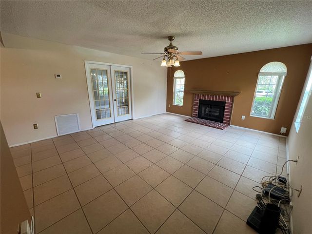 11940 SKYLAKE PLACE 11940-A, Temple Terrace, FL 33617
