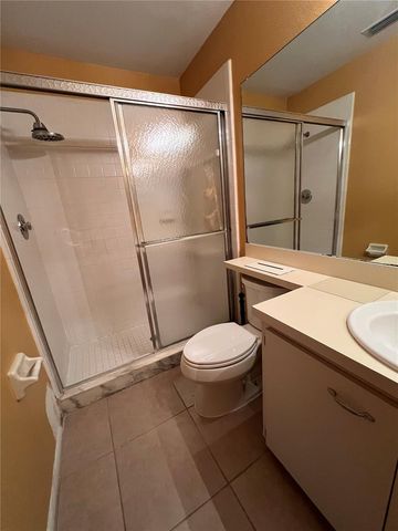 11940 SKYLAKE PLACE 11940-A, Temple Terrace, FL 33617