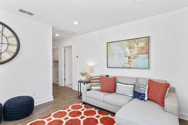 1104 Riverview Run, Madison, TN 37115