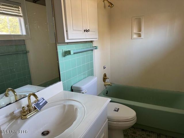 235 Pimlico Place, Jackson, MS 39211