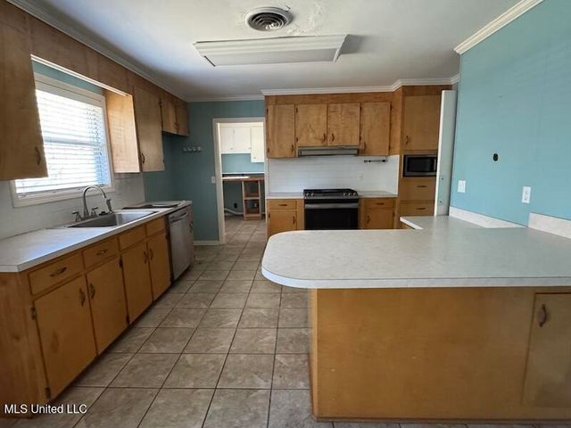 235 Pimlico Place, Jackson, MS 39211