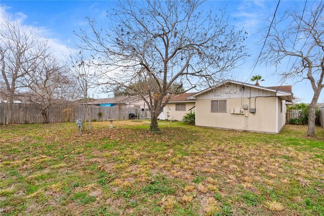 1829 Lesle Lane, Corpus Christi, TX 78412
