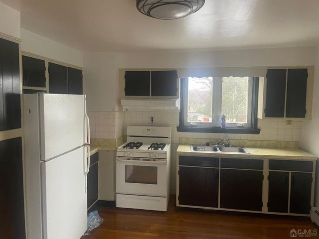 150 BUCKELEW AVE Avenue B, Jamesburg, NJ 08831