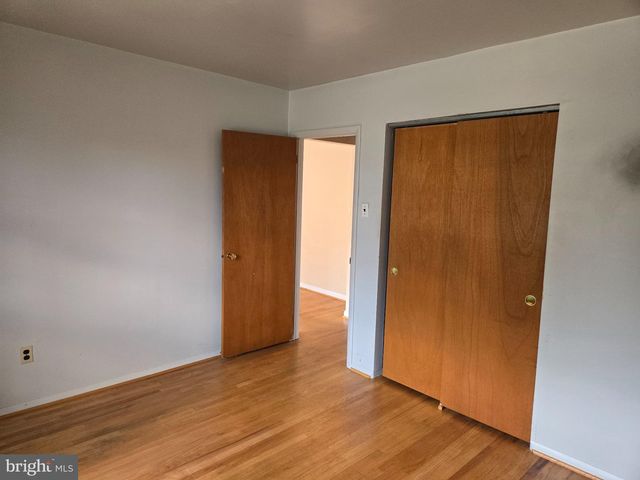 402 GEORGETOWN RD, Blackwood, NJ 08012