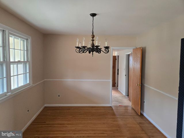 402 GEORGETOWN RD, Blackwood, NJ 08012