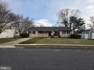 402 GEORGETOWN RD, Blackwood, NJ 08012
