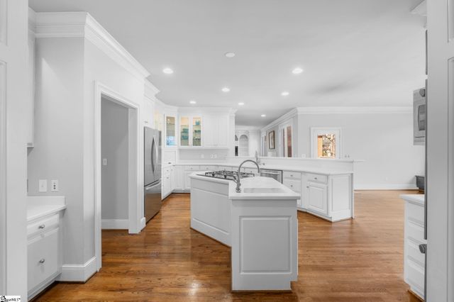 25 Club Forest Lane, Greenville, SC 29605