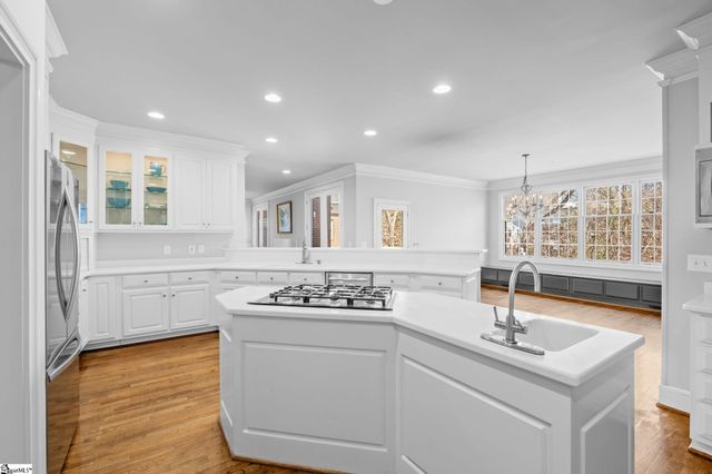 25 Club Forest Lane, Greenville, SC 29605