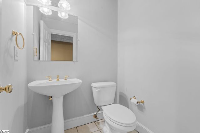 25 Club Forest Lane, Greenville, SC 29605