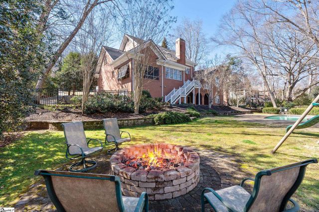 25 Club Forest Lane, Greenville, SC 29605