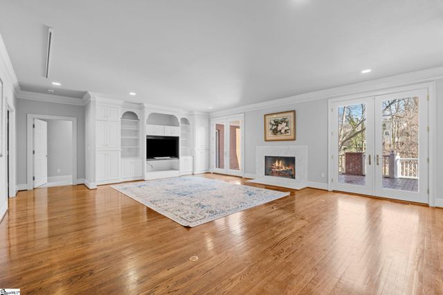 25 Club Forest Lane, Greenville, SC 29605