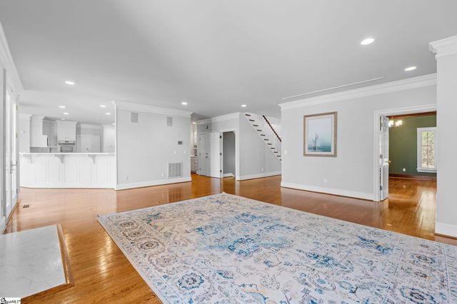 25 Club Forest Lane, Greenville, SC 29605