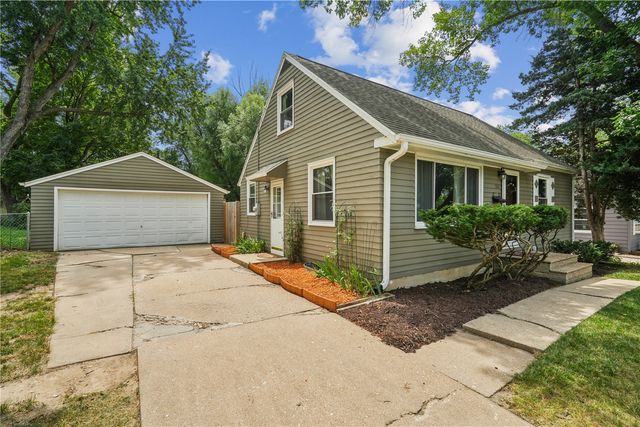 2849 13th Avenue SE, Cedar Rapids, IA 52403