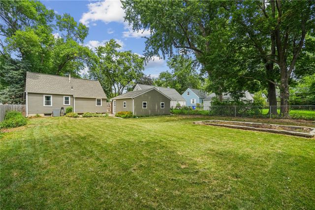 2849 13th Avenue SE, Cedar Rapids, IA 52403