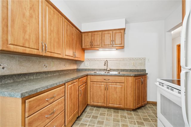 2849 13th Avenue SE, Cedar Rapids, IA 52403