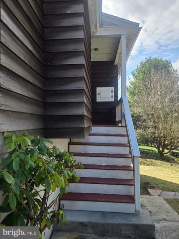 1900 3RD AVE, Pottsville, PA 17901