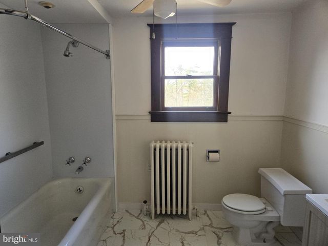 1900 3RD AVE, Pottsville, PA 17901