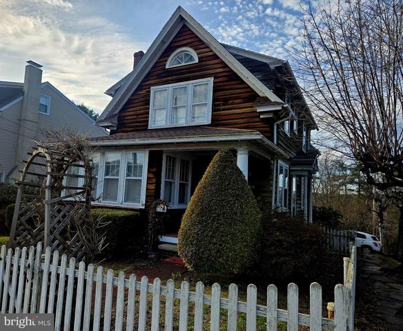 1900 3RD AVE, Pottsville, PA 17901