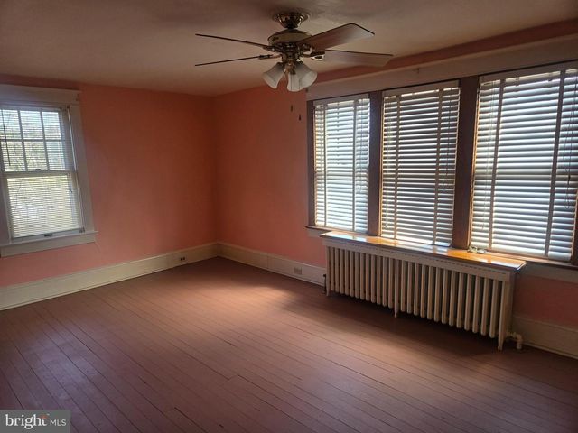 1900 3RD AVE, Pottsville, PA 17901