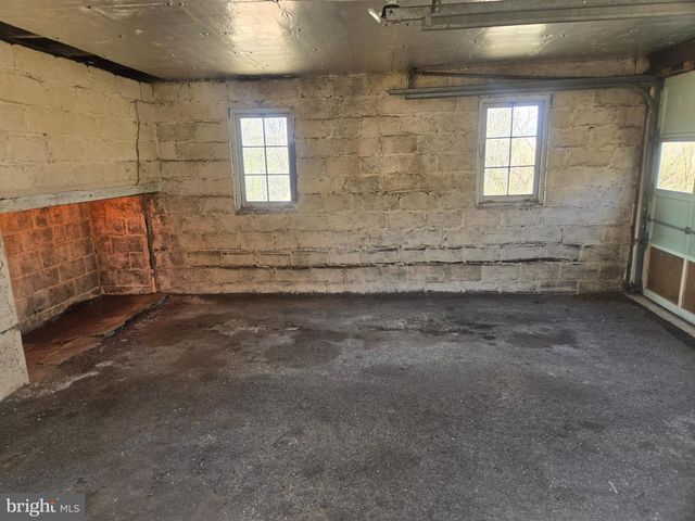 1900 3RD AVE, Pottsville, PA 17901