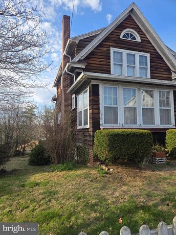 1900 3RD AVE, Pottsville, PA 17901