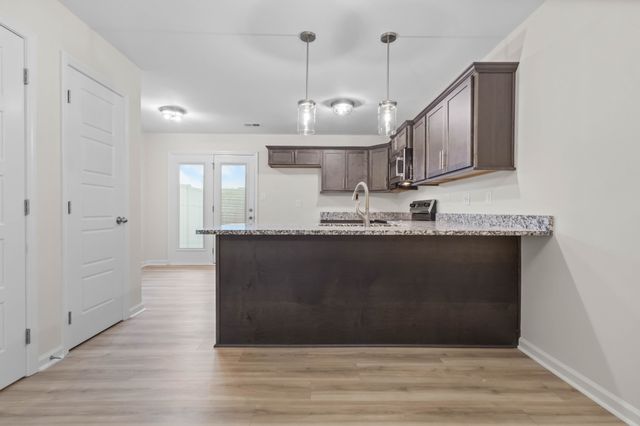 134 Quarry Point Dr, Clarksville, TN 37043