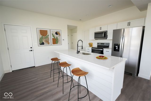 1028 N 10th Street, Elwood, IN 46036