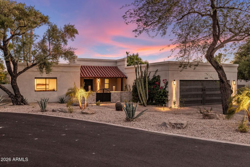8311 E VISTA DE VALLE --, Scottsdale, AZ 85255 — exterior