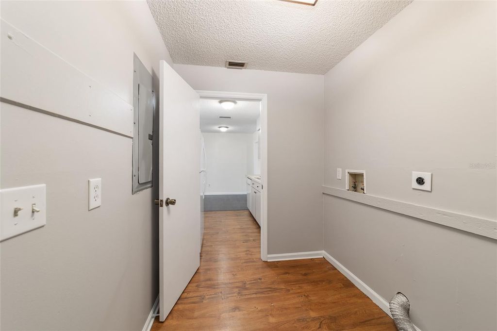 Image 39 of property listing at 2971 NE 35TH PLACE, Ocala, FL 34479