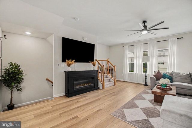 2525 DRAKE LN, Fredericksburg, VA 22408