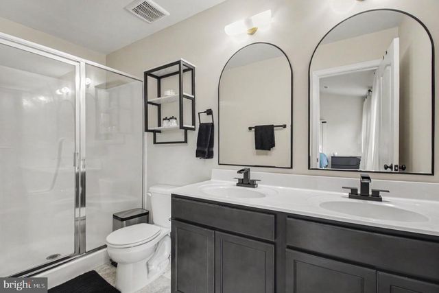 2525 DRAKE LN, Fredericksburg, VA 22408
