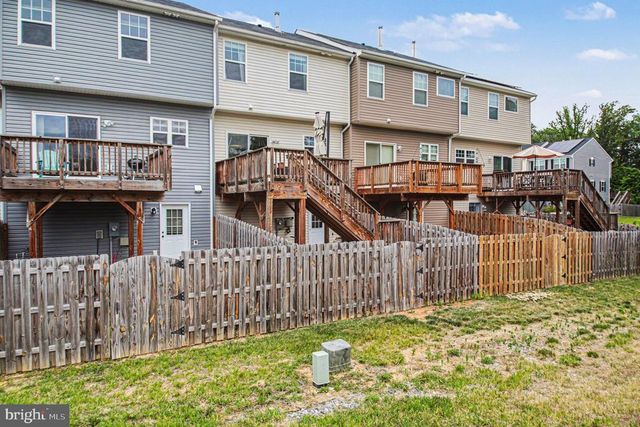 2525 DRAKE LN, Fredericksburg, VA 22408